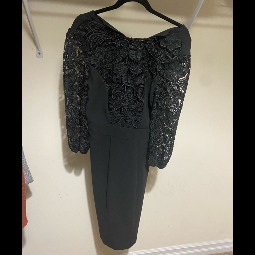 Black, lace sleeve Eva Mendes dress size 8